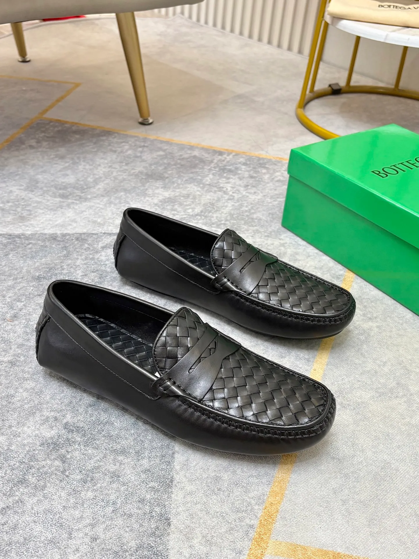 P420💰 (Niu Li + Niu Pad) [BV] The latest hot style‼ ️Casual men's shoes, uppers imported first-layer cowhide ➕Full imported cowhide lining✔️Exquisite workmanship, excellent foot feel, special rubber soles✔️, cool and fashionable, the latest fashion, fashionable outsole, hurry up.  Code number: 38-44 (can be customized to 37.45, non-refundable)
